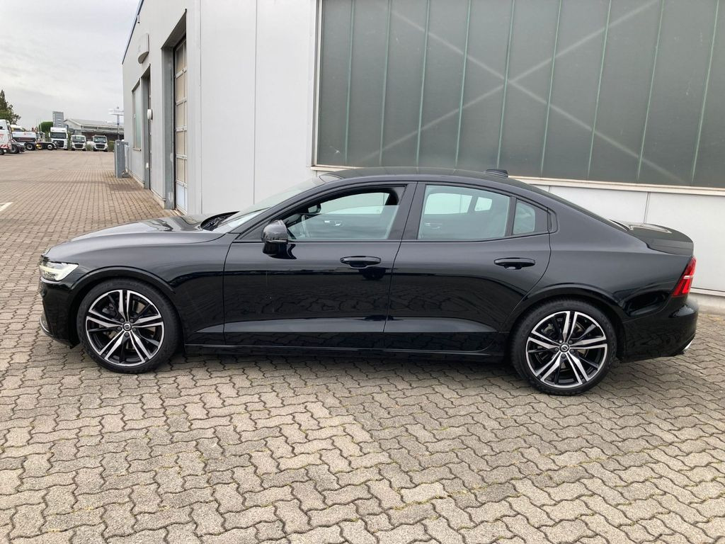 Volvo S60 T5 Lim. R-Design - Sedan: obrázok 2 Volvo S60 T5 Lim. R-Design - Sedan: obrázok 2