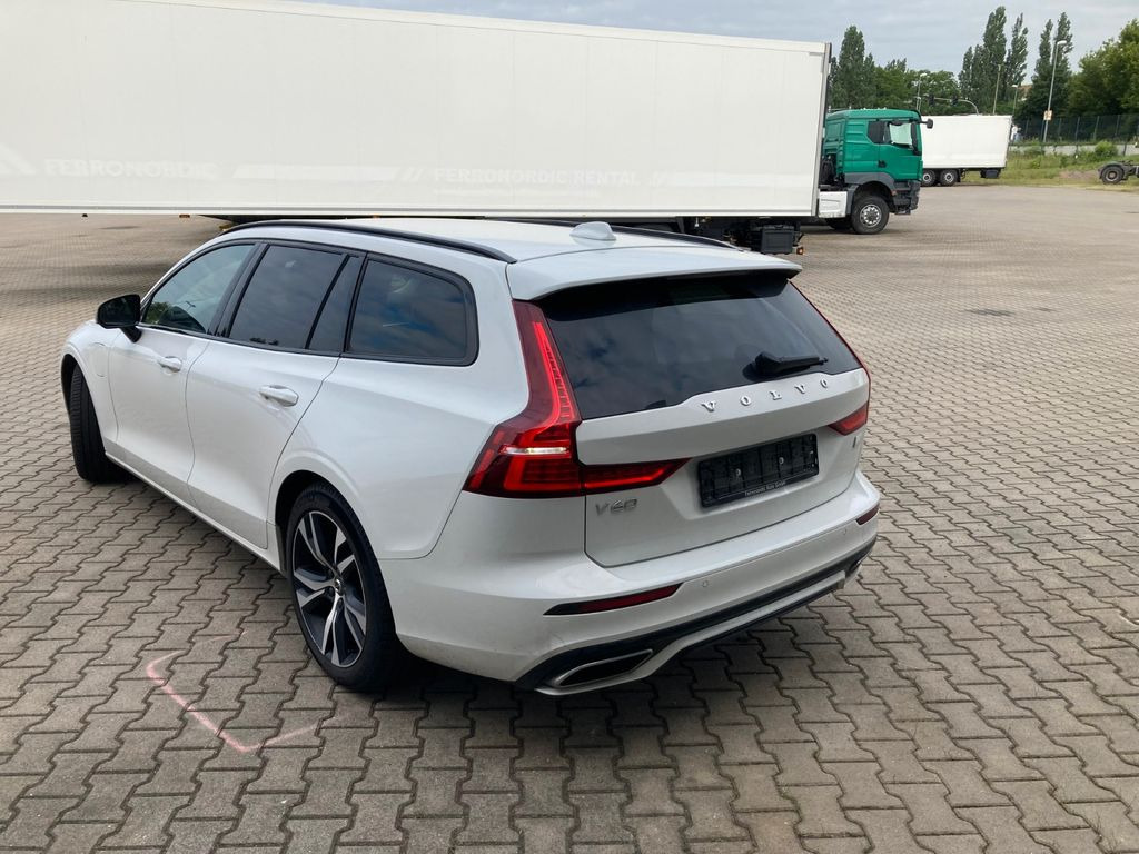 Volvo V60 T6 AWD R-Design Expression Recharge Plug-In Volvo V60 T6 AWD R-Design Expression Recharge Plug-In - Kombi: obrázok 3 Volvo V60 T6 AWD R-Design Expression Recharge Plug-In Volvo V60 T6 AWD R-Design Expression Recharge Plug-In - Kombi: obrázok 3