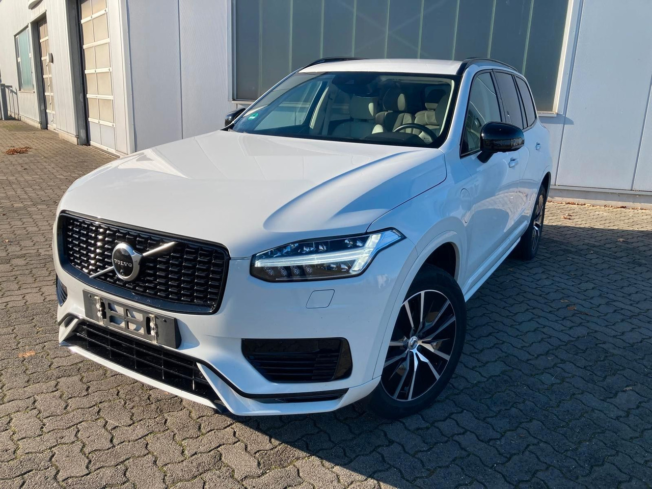 Volvo XC 90 T8 R-Des. Exp. Rech. Pl.-In Hybr. AWD 7-S. - SUV: obrázok 1 Volvo XC 90 T8 R-Des. Exp. Rech. Pl.-In Hybr. AWD 7-S. - SUV: obrázok 1