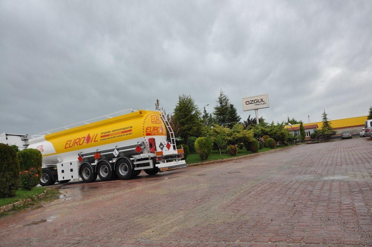Özgül FUEL TANKER SEMI TRAILER - Cisternový náves: obrázok 4 Özgül FUEL TANKER SEMI TRAILER - Cisternový náves: obrázok 4