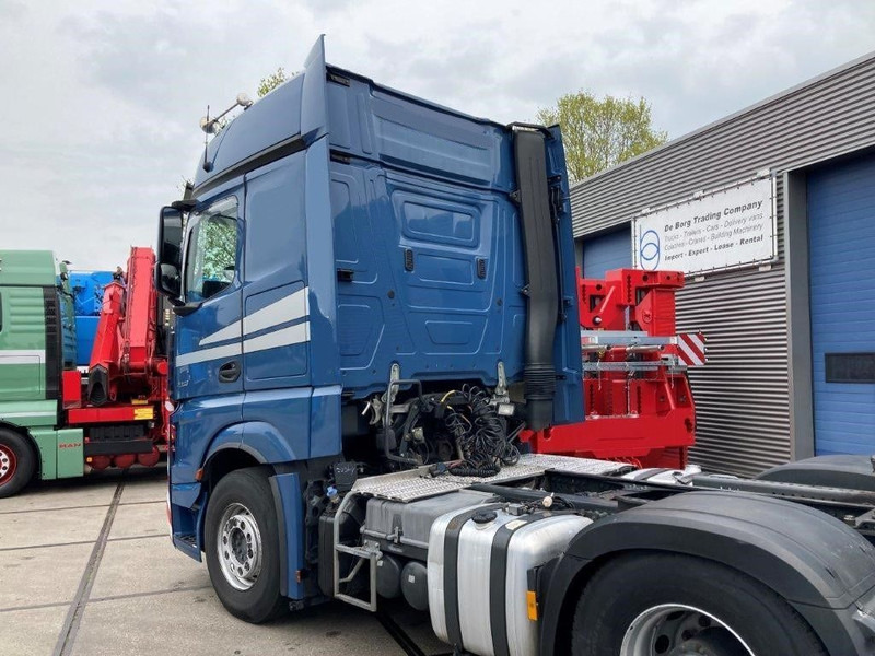 Mercedes-Benz Actros 2863 LS 6x4 - Ťahač: obrázok 4 Mercedes-Benz Actros 2863 LS 6x4 - Ťahač: obrázok 4