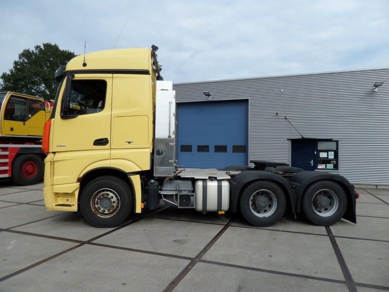 Mercedes-Benz Actros 3351 6x4 - Ťahač: obrázok 3 Mercedes-Benz Actros 3351 6x4 - Ťahač: obrázok 3