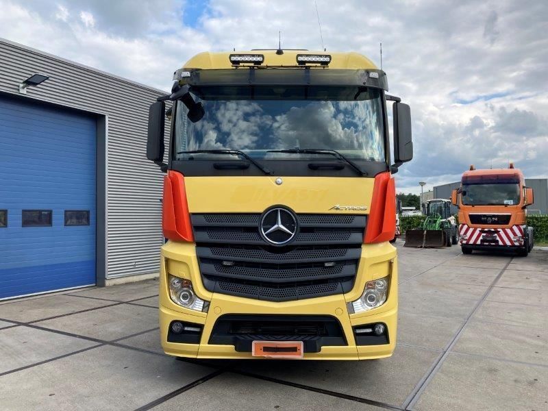 Mercedes-Benz Actros 3351 6x4 - Ťahač: obrázok 3 Mercedes-Benz Actros 3351 6x4 - Ťahač: obrázok 3