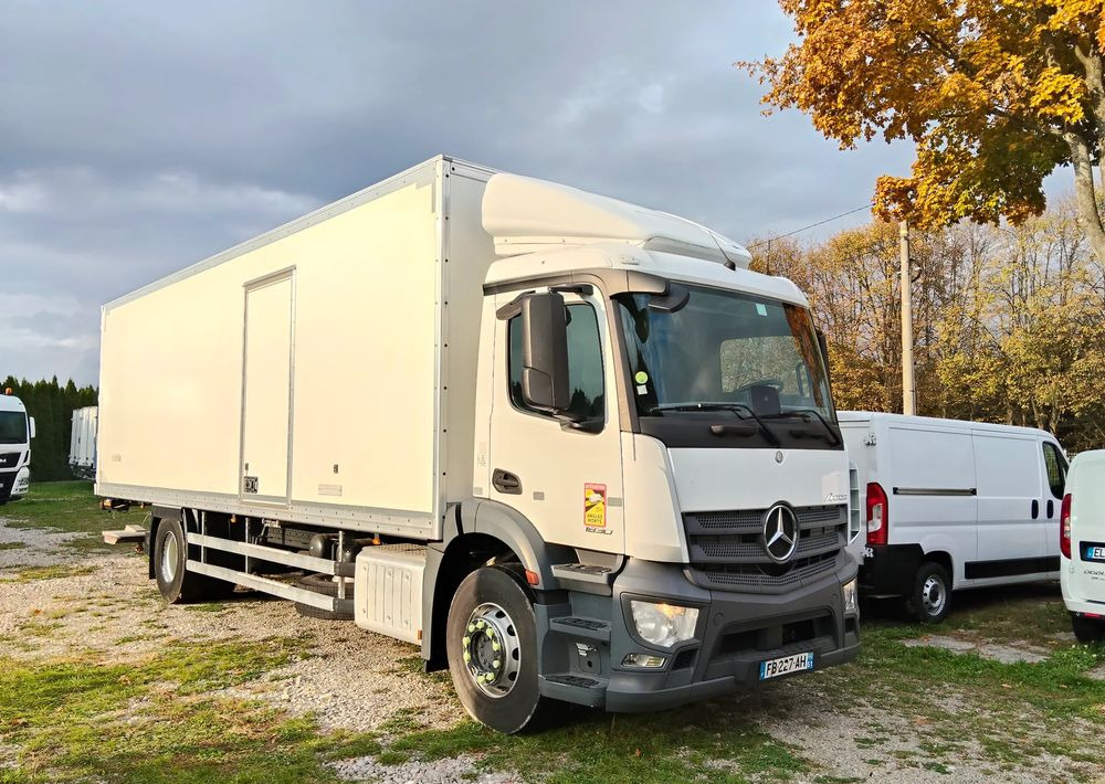 Mercedes-Benz Antos - Chladirenské nákladné vozidlo: obrázok 2 Mercedes-Benz Antos - Chladirenské nákladné vozidlo: obrázok 2