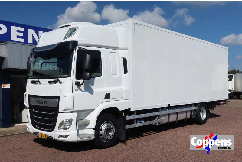 DAF CF 410 Bak+Klep Dhollandia 2.000 kg Slaapcabine - Skříňový nákladní auto: obrázok 1 DAF CF 410 Bak+Klep Dhollandia 2.000 kg Slaapcabine - Skříňový nákladní auto: obrázok 1