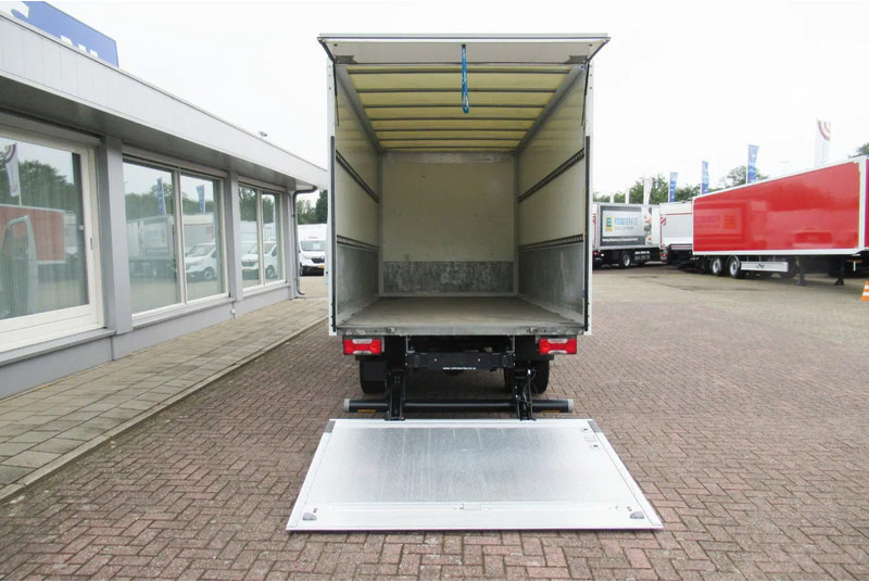 Iveco Daily 35C16 Bak+Klep Automaat Laadklep Airco Camera - Dodávka skriňová nadstavba: obrázok 4 Iveco Daily 35C16 Bak+Klep Automaat Laadklep Airco Camera - Dodávka skriňová nadstavba: obrázok 4