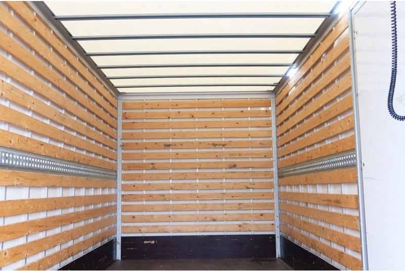 Iveco Daily 35S14 Bak + Klep - Dodávka skriňová nadstavba: obrázok 4 Iveco Daily 35S14 Bak + Klep - Dodávka skriňová nadstavba: obrázok 4