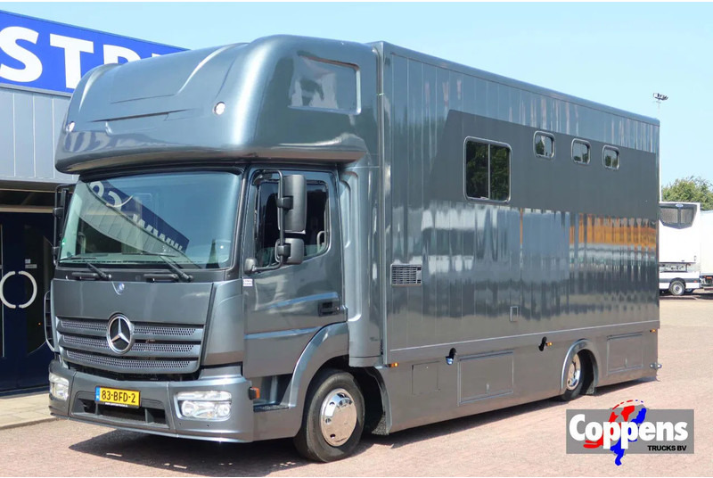 Mercedes-Benz Atego 816 L 3 Paarden/4 Ponies Nieuwe APK + nieuwe accu. - Nákladné auto na prepravu koní: obrázok 1 Mercedes-Benz Atego 816 L 3 Paarden/4 Ponies Nieuwe APK + nieuwe accu. - Nákladné auto na prepravu koní: obrázok 1