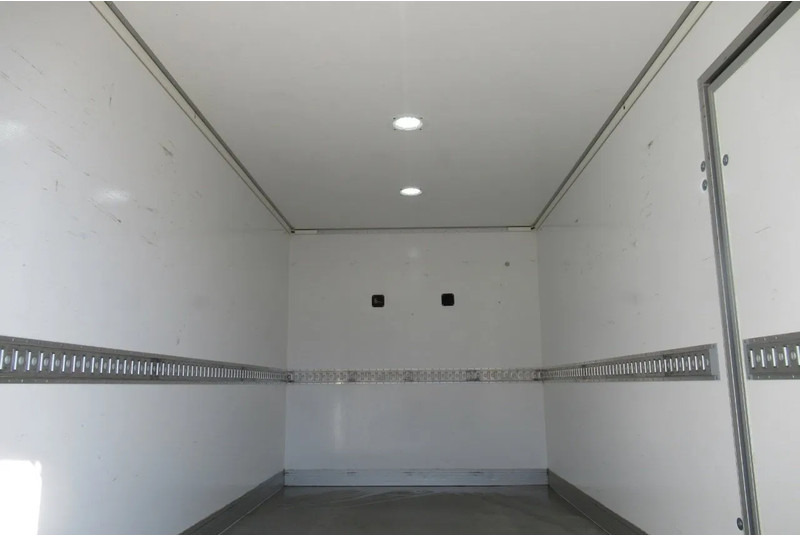 Renault Master Heating HEAVY DUTCH FLOWER TRUCK Euro 6 - Skříňový nákladní auto: obrázok 4 Renault Master Heating HEAVY DUTCH FLOWER TRUCK Euro 6 - Skříňový nákladní auto: obrázok 4