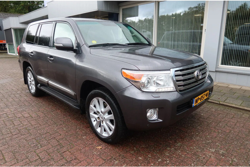Toyota Land Cruiser V8 200 V8. 4.5D Executive. 7 Persoons. Luchtvering. Marge voertuig - Automobil: obrázok 2 Toyota Land Cruiser V8 200 V8. 4.5D Executive. 7 Persoons. Luchtvering. Marge voertuig - Automobil: obrázok 2