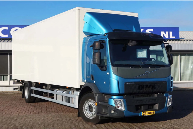 Volvo FE 250 Bakwagen + Dhollandia klep 2500 KG. 49.000 KM!! - Skříňový nákladní auto: obrázok 2 Volvo FE 250 Bakwagen + Dhollandia klep 2500 KG. 49.000 KM!! - Skříňový nákladní auto: obrázok 2