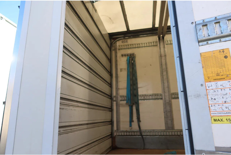 Volvo FM 420 6x2 Bak + Dhollandia klep 1500 kg + Aanhanger 94-WS-TS - Skříňový nákladní auto: obrázok 4 Volvo FM 420 6x2 Bak + Dhollandia klep 1500 kg + Aanhanger 94-WS-TS - Skříňový nákladní auto: obrázok 4