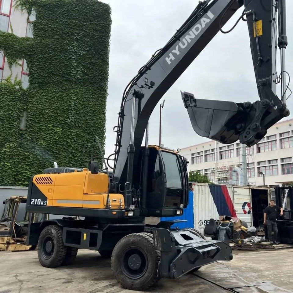 Hyundai R210W-9 - Kolesové rýpadlo: obrázok 2 Hyundai R210W-9 - Kolesové rýpadlo: obrázok 2