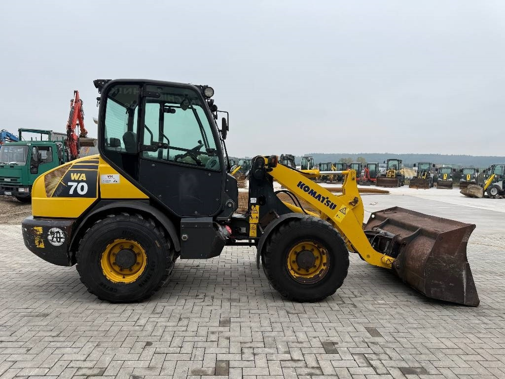 Kolesový nakladač Komatsu WA 70-5: obrázok 6