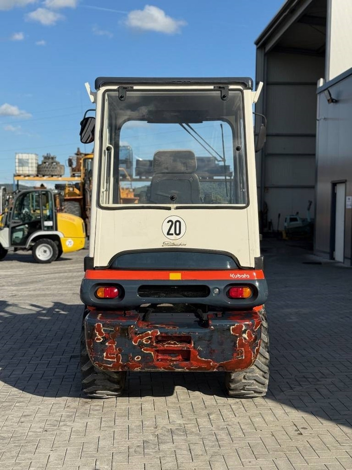 Kubota R 420 - Kolesový nakladač: obrázok 4 Kubota R 420 - Kolesový nakladač: obrázok 4