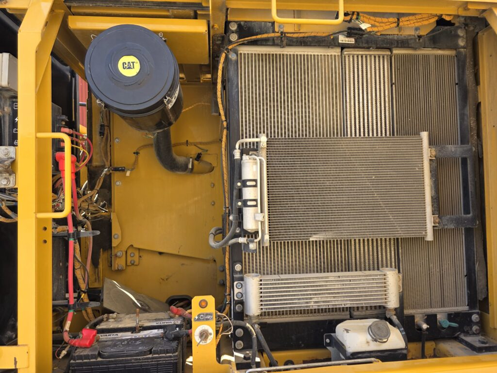 CAT 323FL - Pásové rýpadlo: obrázok 5 CAT 323FL - Pásové rýpadlo: obrázok 5