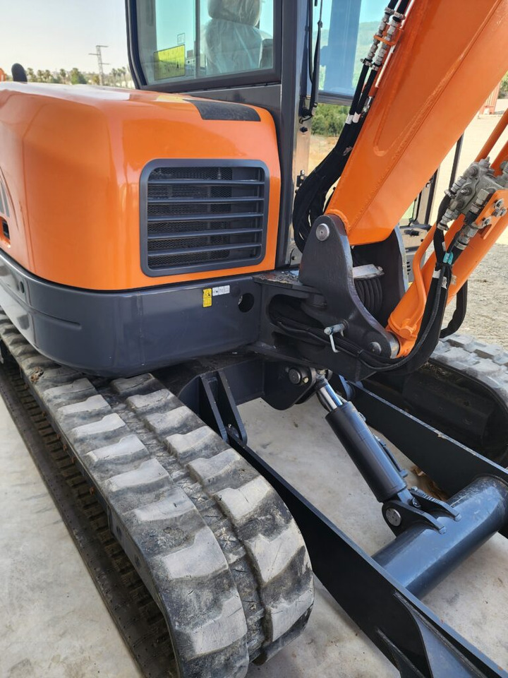 DOOSAN DX63R-3 - Mini rýpadlo: obrázok 5 DOOSAN DX63R-3 - Mini rýpadlo: obrázok 5