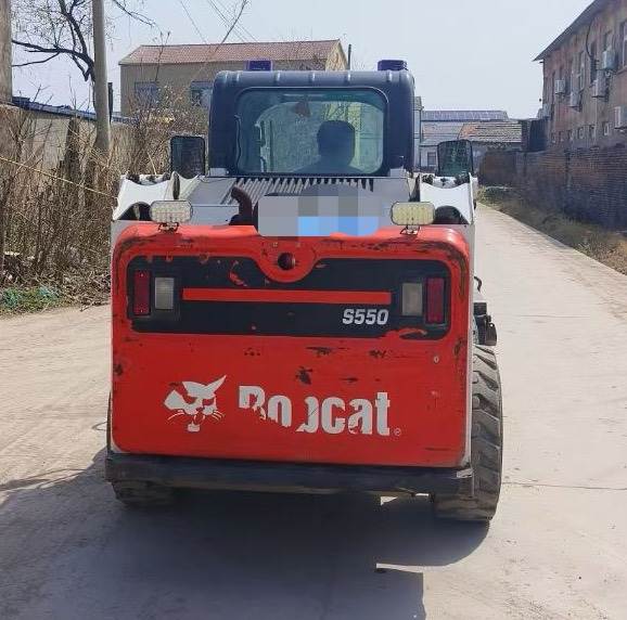 BOBCAT S550 - Šmykom riadený nakladač: obrázok 4 BOBCAT S550 - Šmykom riadený nakladač: obrázok 4