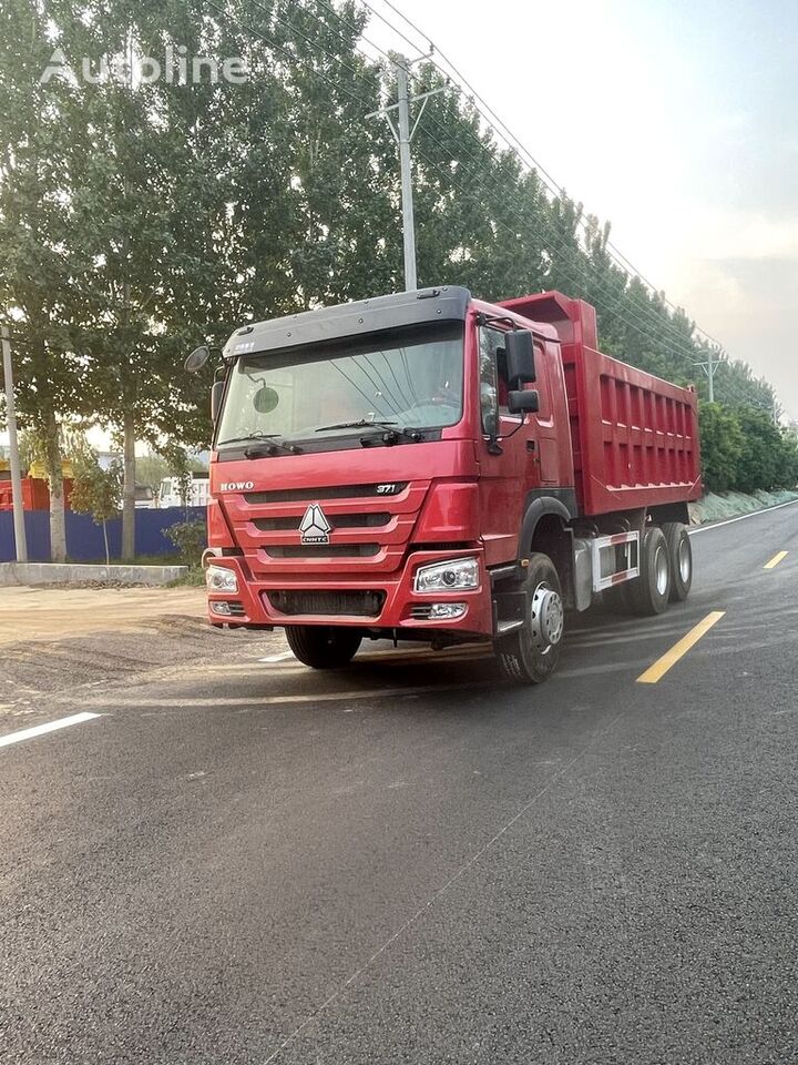 Sinotruk - Sklápač: obrázok 1 Sinotruk - Sklápač: obrázok 1