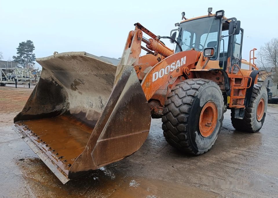 Doosan DL 400 - Kolesový nakladač: obrázok 2 Doosan DL 400 - Kolesový nakladač: obrázok 2