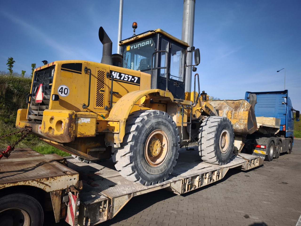 Kolesový nakladač HYUNDAI 757-7: obrázok 17 Kolesový nakladač HYUNDAI 757-7: obrázok 17