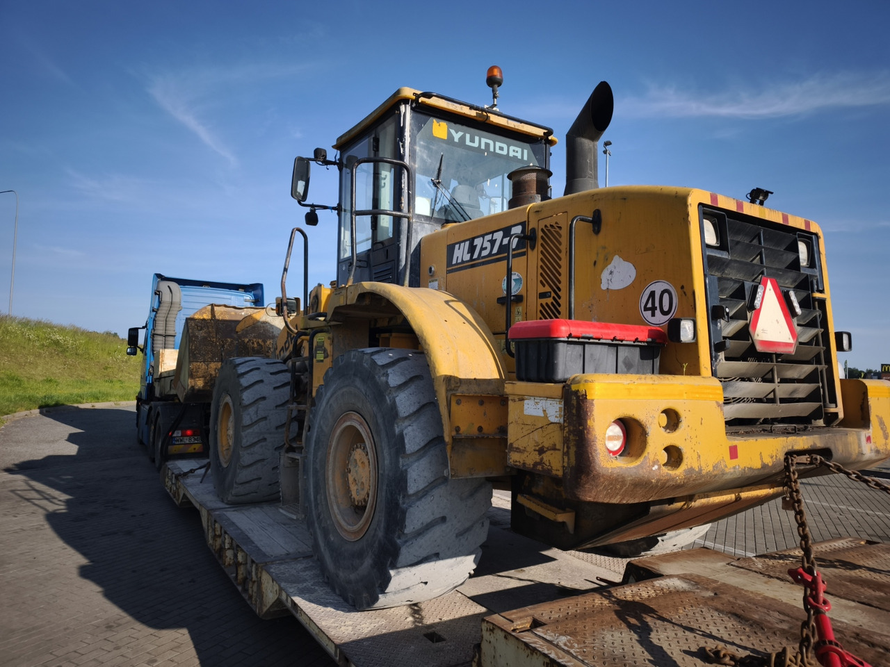 Kolesový nakladač HYUNDAI 757-7: obrázok 15 Kolesový nakladač HYUNDAI 757-7: obrázok 15