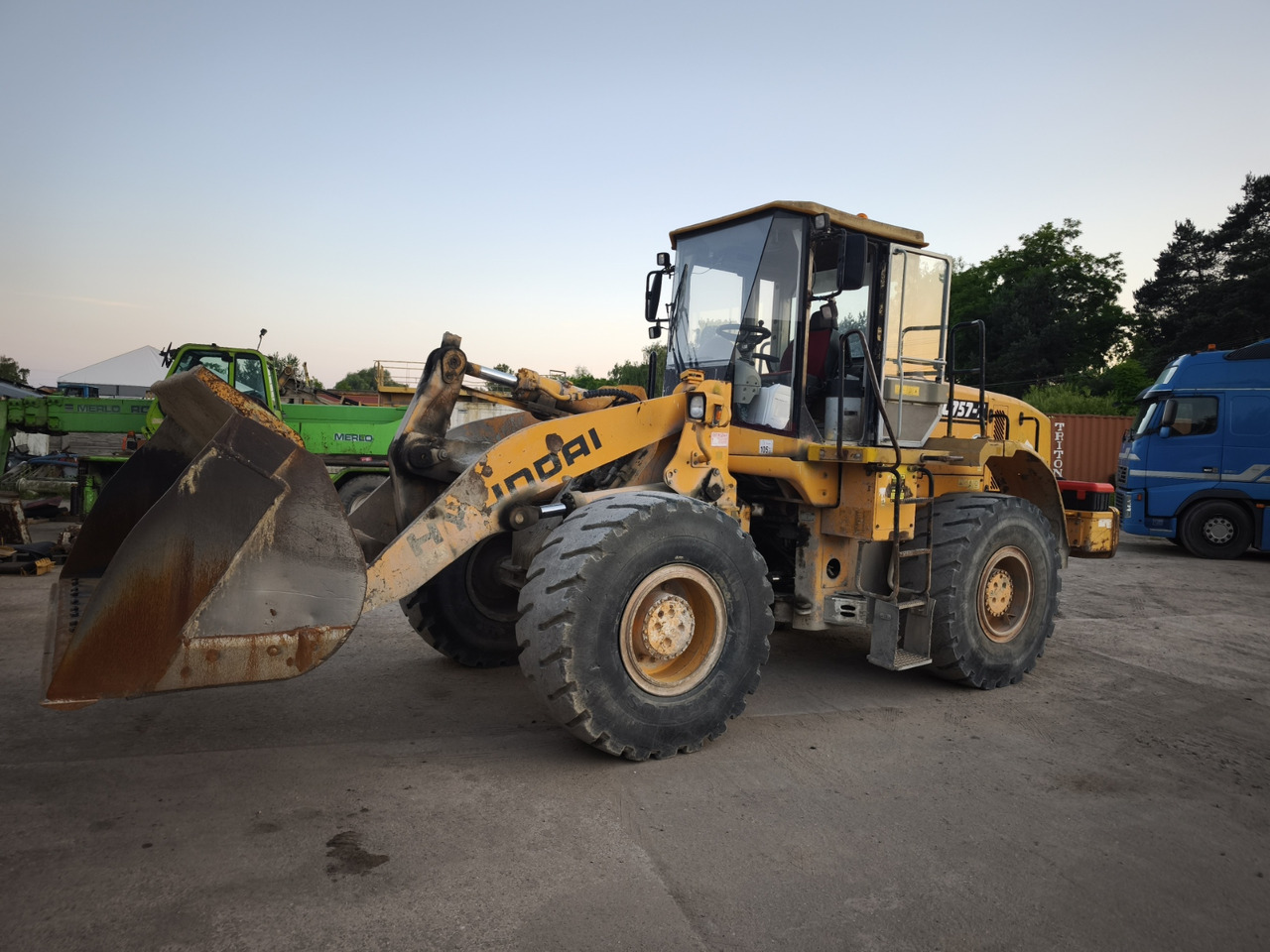 Kolesový nakladač HYUNDAI 757-7: obrázok 10 Kolesový nakladač HYUNDAI 757-7: obrázok 10