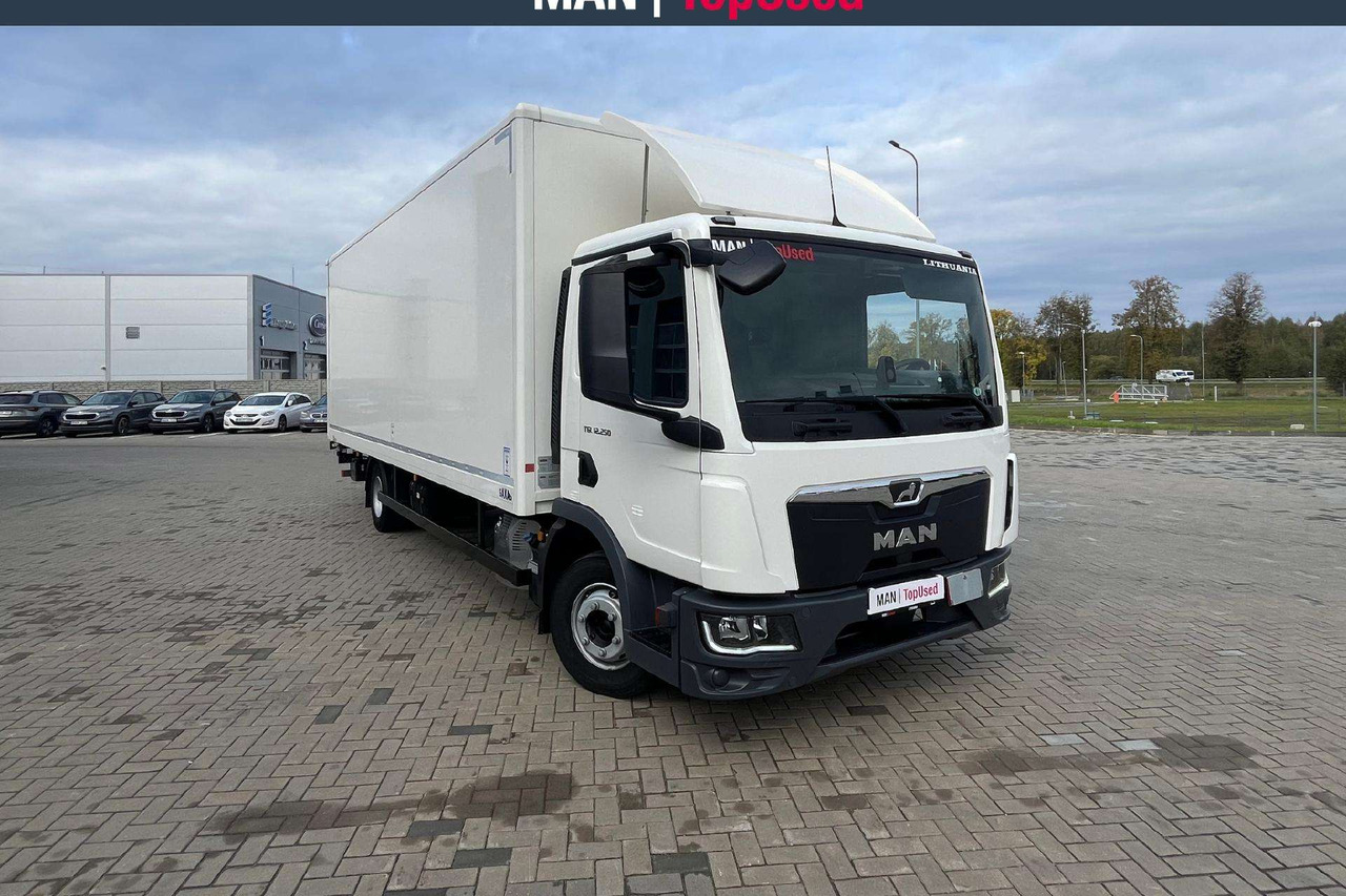 MAN 12.250 4x2 BL CH (8425) - Skříňový nákladní auto: obrázok 2 MAN 12.250 4x2 BL CH (8425) - Skříňový nákladní auto: obrázok 2