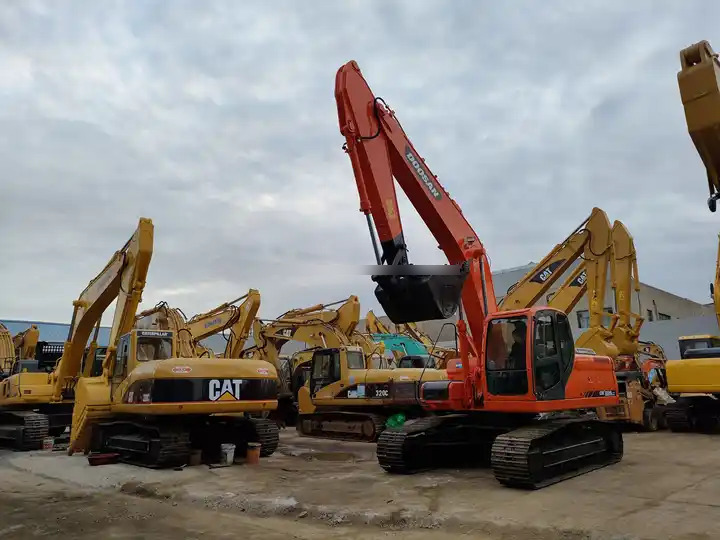 2023 Year Doosan Excavator Dx225 22t Dx225lc Crawler Excavator In Fresh Stock In Shanghai - Pásové rýpadlo: obrázok 5 2023 Year Doosan Excavator Dx225 22t Dx225lc Crawler Excavator In Fresh Stock In Shanghai - Pásové rýpadlo: obrázok 5