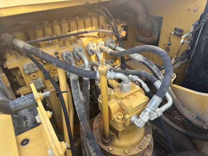 20Tons excavator Used CAT Excavator 320D 320B 320BL 320C 320CL Good Condition On sale - Pásové rýpadlo: obrázok 4 20Tons excavator Used CAT Excavator 320D 320B 320BL 320C 320CL Good Condition On sale - Pásové rýpadlo: obrázok 4