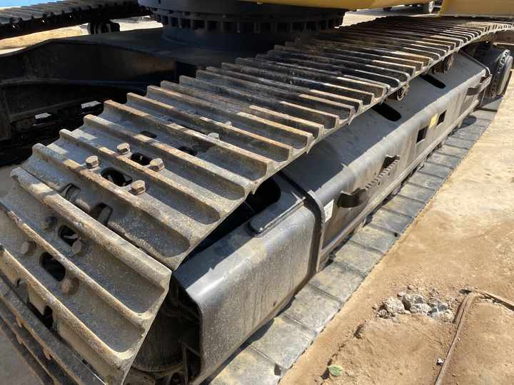 30 Ton Heavy Excavator Japan Origin Cat 330d 330dl 330d2 Fairly Used Caterpillar Mining Excavator With Jack Hammer In Shanghai - Pásové rýpadlo: obrázok 2 30 Ton Heavy Excavator Japan Origin Cat 330d 330dl 330d2 Fairly Used Caterpillar Mining Excavator With Jack Hammer In Shanghai - Pásové rýpadlo: obrázok 2