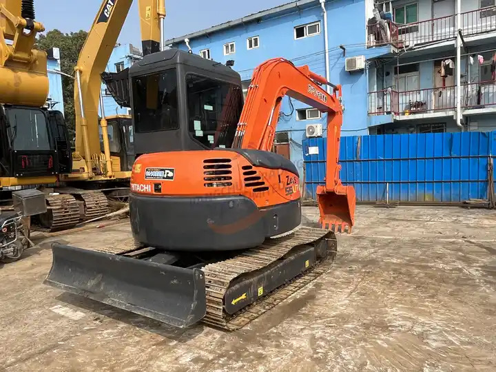 All original mini excavator hitachi used ZX55 ZX60 ZX70 small second hand excavator made in Japan - Pásové rýpadlo: obrázok 5 All original mini excavator hitachi used ZX55 ZX60 ZX70 small second hand excavator made in Japan - Pásové rýpadlo: obrázok 5