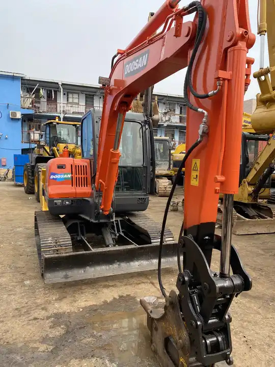 Best Price For 6t Mini Excavator,Small Excavating Machine Korea Doosan Used Excavators Doosan Dx60 For Sale In Shanghai - Pásové rýpadlo: obrázok 5 Best Price For 6t Mini Excavator,Small Excavating Machine Korea Doosan Used Excavators Doosan Dx60 For Sale In Shanghai - Pásové rýpadlo: obrázok 5