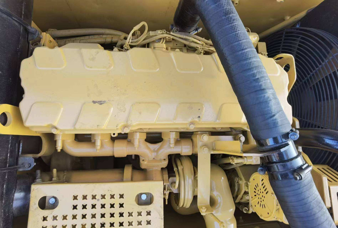 CAT 330C 330D 30Tons excavator Used CAT Excavator - Pásové rýpadlo: obrázok 4 CAT 330C 330D 30Tons excavator Used CAT Excavator - Pásové rýpadlo: obrázok 4