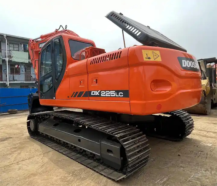 Cheap Used Korea Brand Doosan DX225LC 20 ton Excavator - Pásové rýpadlo: obrázok 5 Cheap Used Korea Brand Doosan DX225LC 20 ton Excavator - Pásové rýpadlo: obrázok 5