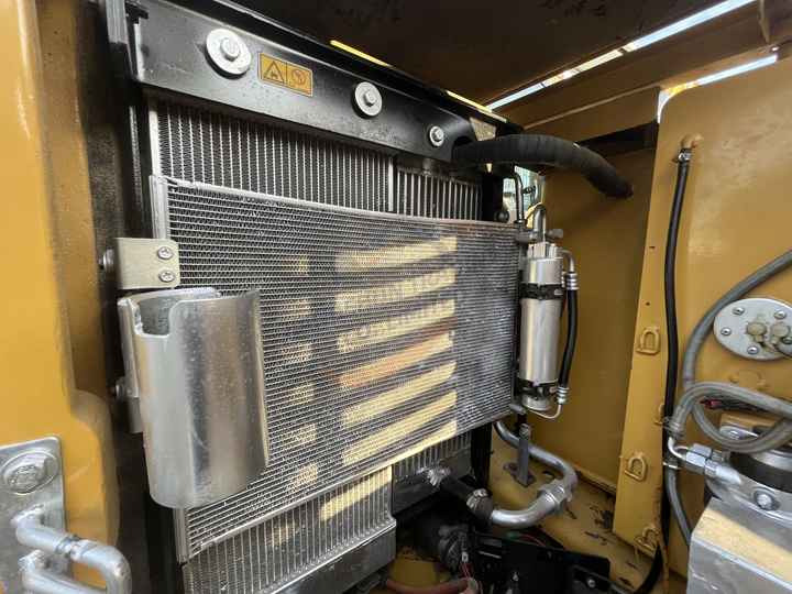 Good Price CAT 305.5E 307 308C 308D 308E 312D 315D 320C 320D Second Hand 7 Tons Used Mini Crawler Excavator For Sale - Mini rýpadlo: obrázok 4 Good Price CAT 305.5E 307 308C 308D 308E 312D 315D 320C 320D Second Hand 7 Tons Used Mini Crawler Excavator For Sale - Mini rýpadlo: obrázok 4