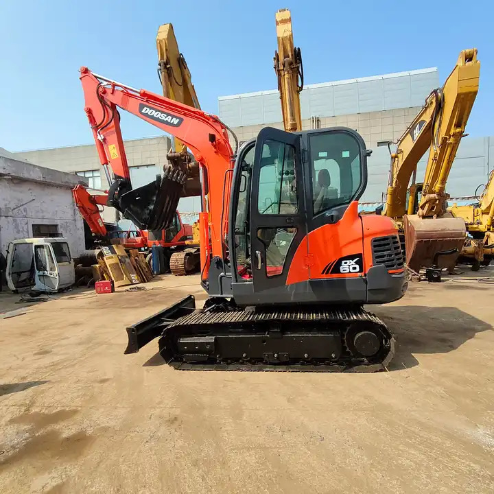 High Quality 6t Mini Excavator,Small Excavating Machine Korea Doosan Used Excavators Doosan Dx60 For Sale - Pásové rýpadlo: obrázok 1 High Quality 6t Mini Excavator,Small Excavating Machine Korea Doosan Used Excavators Doosan Dx60 For Sale - Pásové rýpadlo: obrázok 1