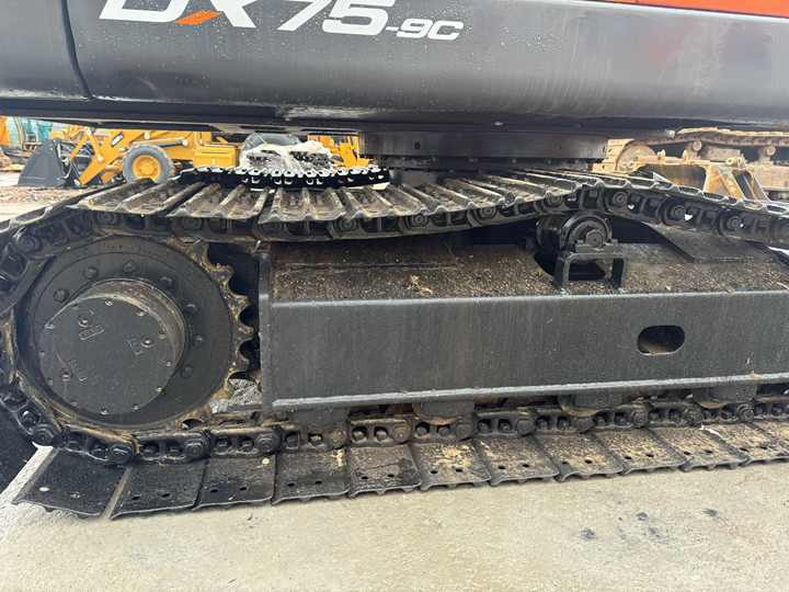 Hot Sale Used Doosan DX75-9C Excavator Doosan 7.5 Ton Crawler Digger Original Equipment - Pásové rýpadlo: obrázok 5 Hot Sale Used Doosan DX75-9C Excavator Doosan 7.5 Ton Crawler Digger Original Equipment - Pásové rýpadlo: obrázok 5