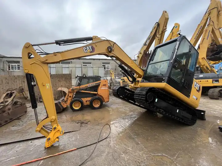 Japan CAT 306E 306E2 306D 305.5 307 308 excavator 95% new retro CAT 305.5 5.5tons with mini excavator bucket - Pásové rýpadlo: obrázok 4 Japan CAT 306E 306E2 306D 305.5 307 308 excavator 95% new retro CAT 305.5 5.5tons with mini excavator bucket - Pásové rýpadlo: obrázok 4