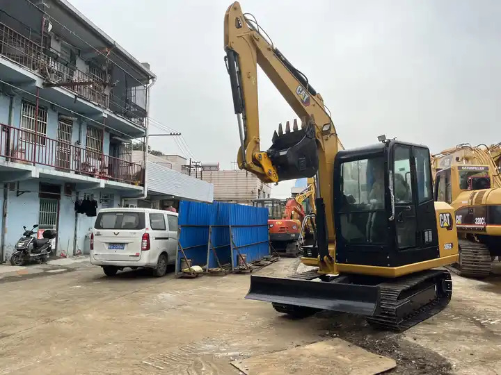 Japan excavator 6ton CAT 306E 306E2 306D 305.5 307 308 excavator 95% new retro CAT 305.5 5.5tons with mini excavator bucket - Pásové rýpadlo: obrázok 4 Japan excavator 6ton CAT 306E 306E2 306D 305.5 307 308 excavator 95% new retro CAT 305.5 5.5tons with mini excavator bucket - Pásové rýpadlo: obrázok 4