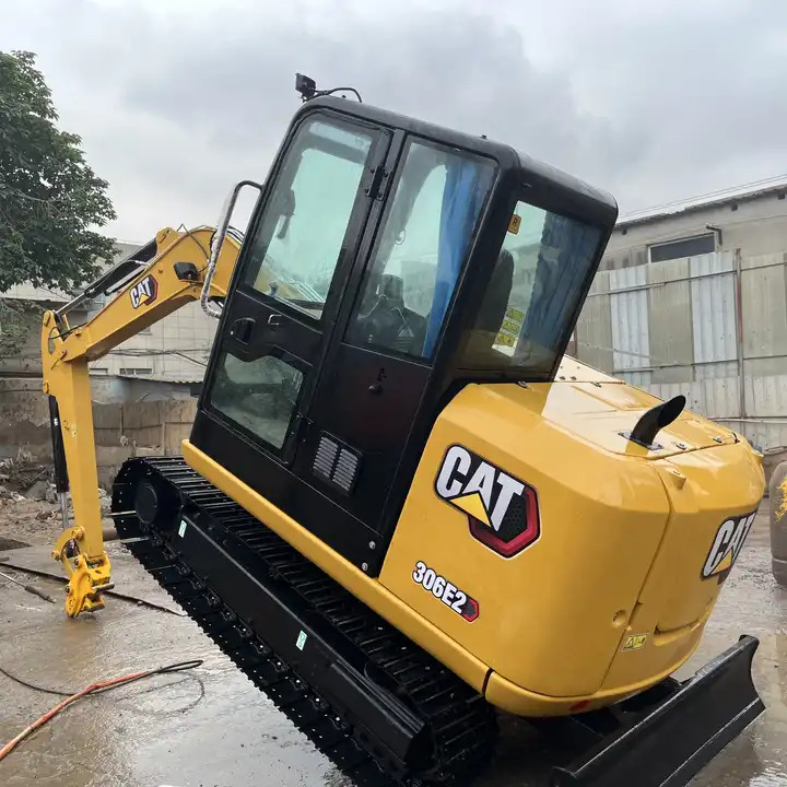Japan excavator 6ton CAT 306E 306E2 306D 305.5 307 308 excavator 95% new retro CAT 305.5 5.5tons with mini excavator bucket - Pásové rýpadlo: obrázok 2 Japan excavator 6ton CAT 306E 306E2 306D 305.5 307 308 excavator 95% new retro CAT 305.5 5.5tons with mini excavator bucket - Pásové rýpadlo: obrázok 2