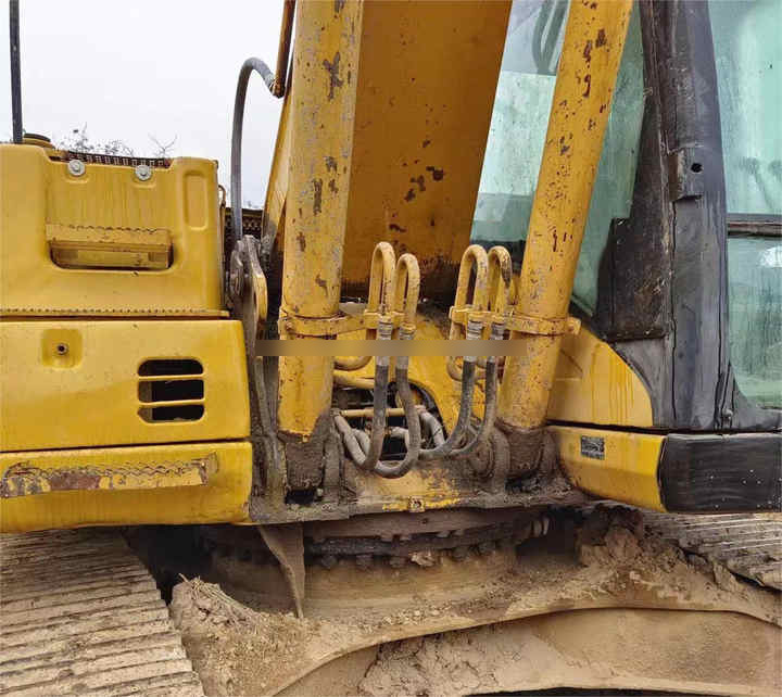 Low running hours USED CATERPILLAR CAT 320CL Hydraulic Crawler Excavator Suitable For Construction - Pásové rýpadlo: obrázok 2 Low running hours USED CATERPILLAR CAT 320CL Hydraulic Crawler Excavator Suitable For Construction - Pásové rýpadlo: obrázok 2
