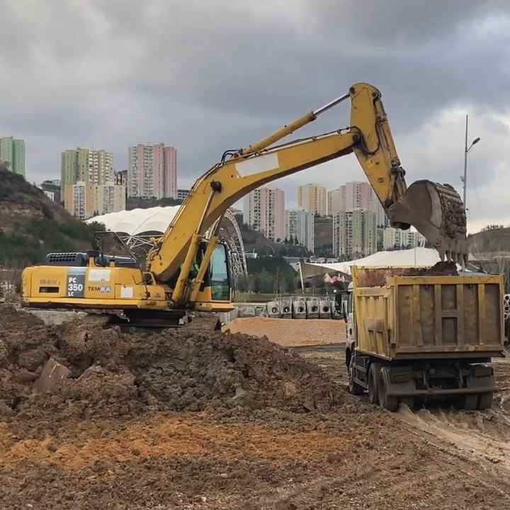 New Arrival Used Kkomatsu PC350-8 PC300-7 PC270-8 PC400-7 Hydraulic Crawler Excavator Large Sized Machines for Sale - Pásové rýpadlo: obrázok 3 New Arrival Used Kkomatsu PC350-8 PC300-7 PC270-8 PC400-7 Hydraulic Crawler Excavator Large Sized Machines for Sale - Pásové rýpadlo: obrázok 3