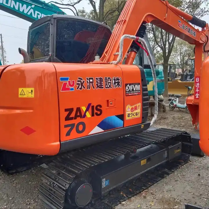 Original 7ton Used Excavator In Shanghai China 2019 Second Hand Hitachi Zx70 Used Excavator For Sale - Pásové rýpadlo: obrázok 1 Original 7ton Used Excavator In Shanghai China 2019 Second Hand Hitachi Zx70 Used Excavator For Sale - Pásové rýpadlo: obrázok 1