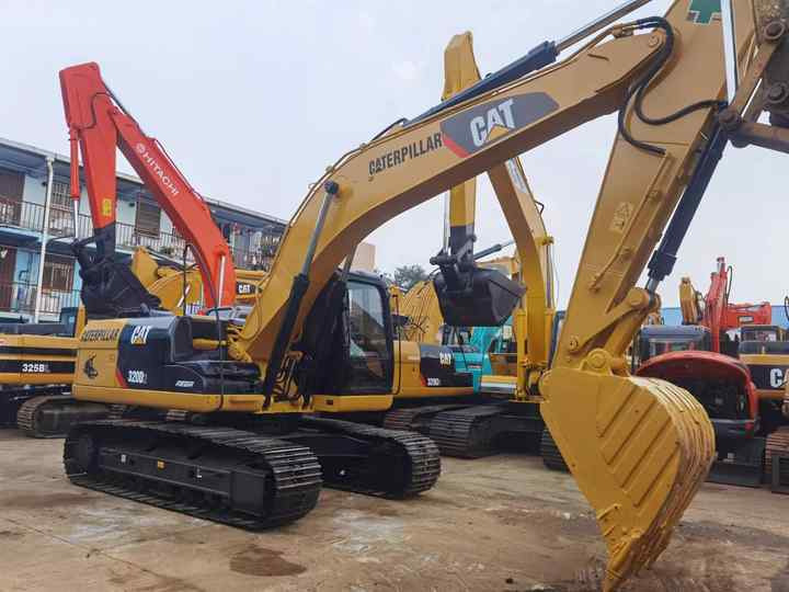 Original Caterpillar Excavator Parts,Low Working Hours Of Used Excavator Cat320,320b,320c,320d,320dl,320d2 For Sale In Shanghai - Pásové rýpadlo: obrázok 3 Original Caterpillar Excavator Parts,Low Working Hours Of Used Excavator Cat320,320b,320c,320d,320dl,320d2 For Sale In Shanghai - Pásové rýpadlo: obrázok 3