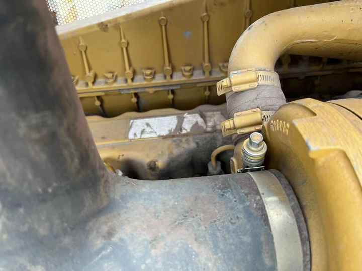 Original Japan Imported Caterpillar D7R Bulldozer Japan Original Cat D7G D7R D9n D8r Used Bulldozers - Buldozér: obrázok 2 Original Japan Imported Caterpillar D7R Bulldozer Japan Original Cat D7G D7R D9n D8r Used Bulldozers - Buldozér: obrázok 2