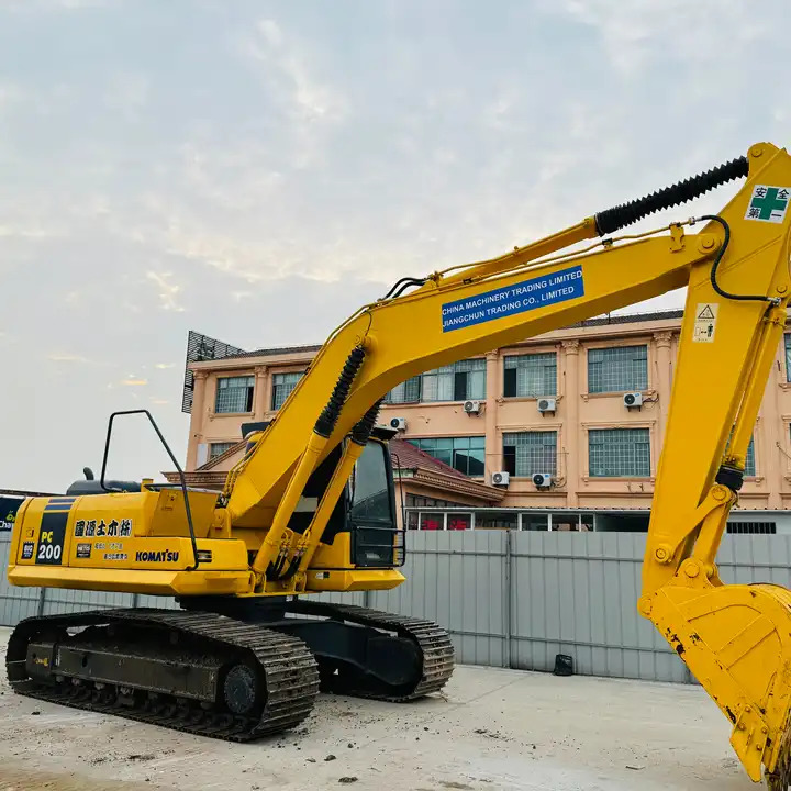 Original Japan Used Crawler Excavator Komatsu Pc200lc-7 Pc220lc-7 A/c Cabin In Shanghai - Pásové rýpadlo: obrázok 2 Original Japan Used Crawler Excavator Komatsu Pc200lc-7 Pc220lc-7 A/c Cabin In Shanghai - Pásové rýpadlo: obrázok 2