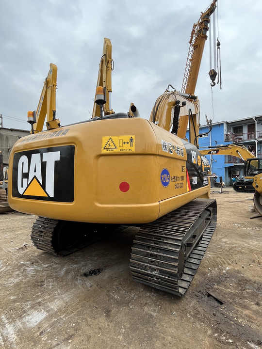 Original japan Used CAT 320D 320D2 crawler excavator CAT 320 used excavators 20 tons excavator for sale - Pásové rýpadlo: obrázok 3 Original japan Used CAT 320D 320D2 crawler excavator CAT 320 used excavators 20 tons excavator for sale - Pásové rýpadlo: obrázok 3