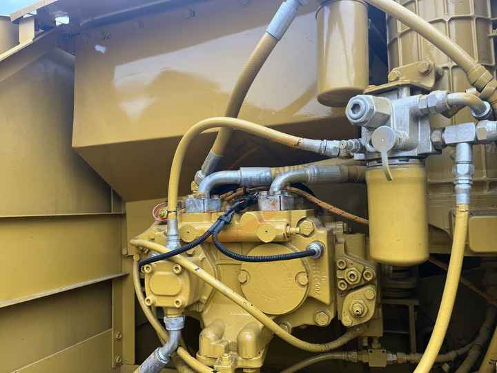 Secondhand Japanese Hydraulic Excavator Cat 320cl 320c Powerful Caterpillar 3066 Engine In Shanghai - Pásové rýpadlo: obrázok 5 Secondhand Japanese Hydraulic Excavator Cat 320cl 320c Powerful Caterpillar 3066 Engine In Shanghai - Pásové rýpadlo: obrázok 5