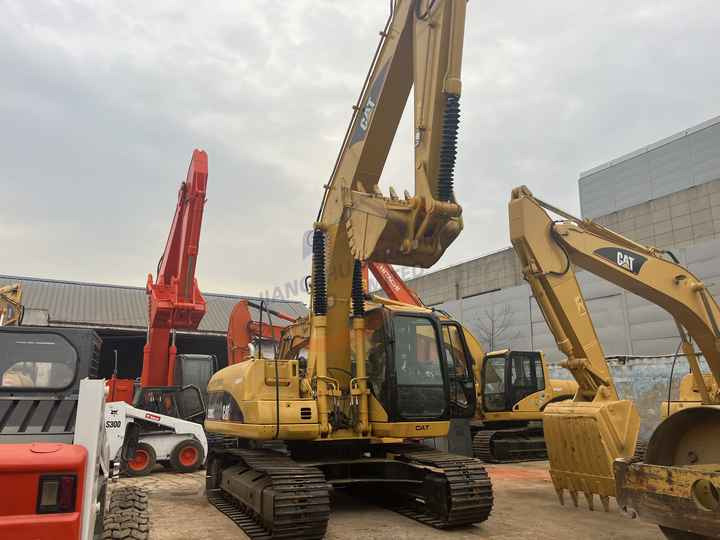 Secondhand Japanese Hydraulic Excavator Cat 320cl 320c Powerful Caterpillar 3066 Engine In Shanghai - Pásové rýpadlo: obrázok 3 Secondhand Japanese Hydraulic Excavator Cat 320cl 320c Powerful Caterpillar 3066 Engine In Shanghai - Pásové rýpadlo: obrázok 3